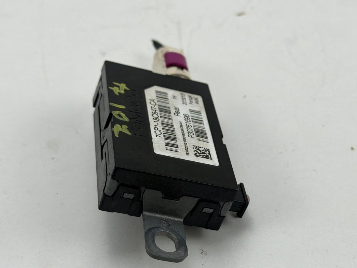 2011-2018 Volvo S60 Amplifier Antenna Control Module P30761696 OEM