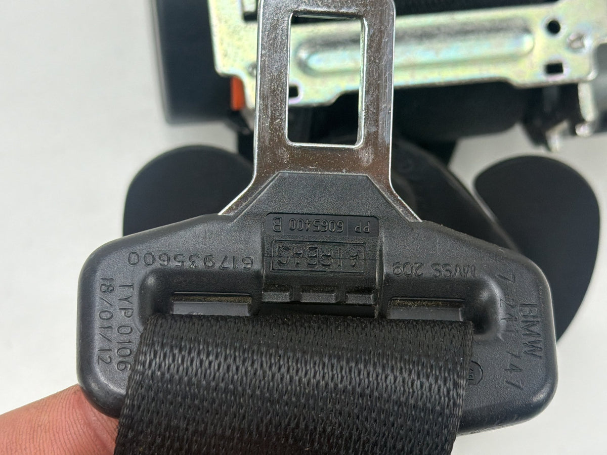 2011-2013 BMW 550i xDrive F10 Front Left Driver Side Seat Belt Retractor OEM