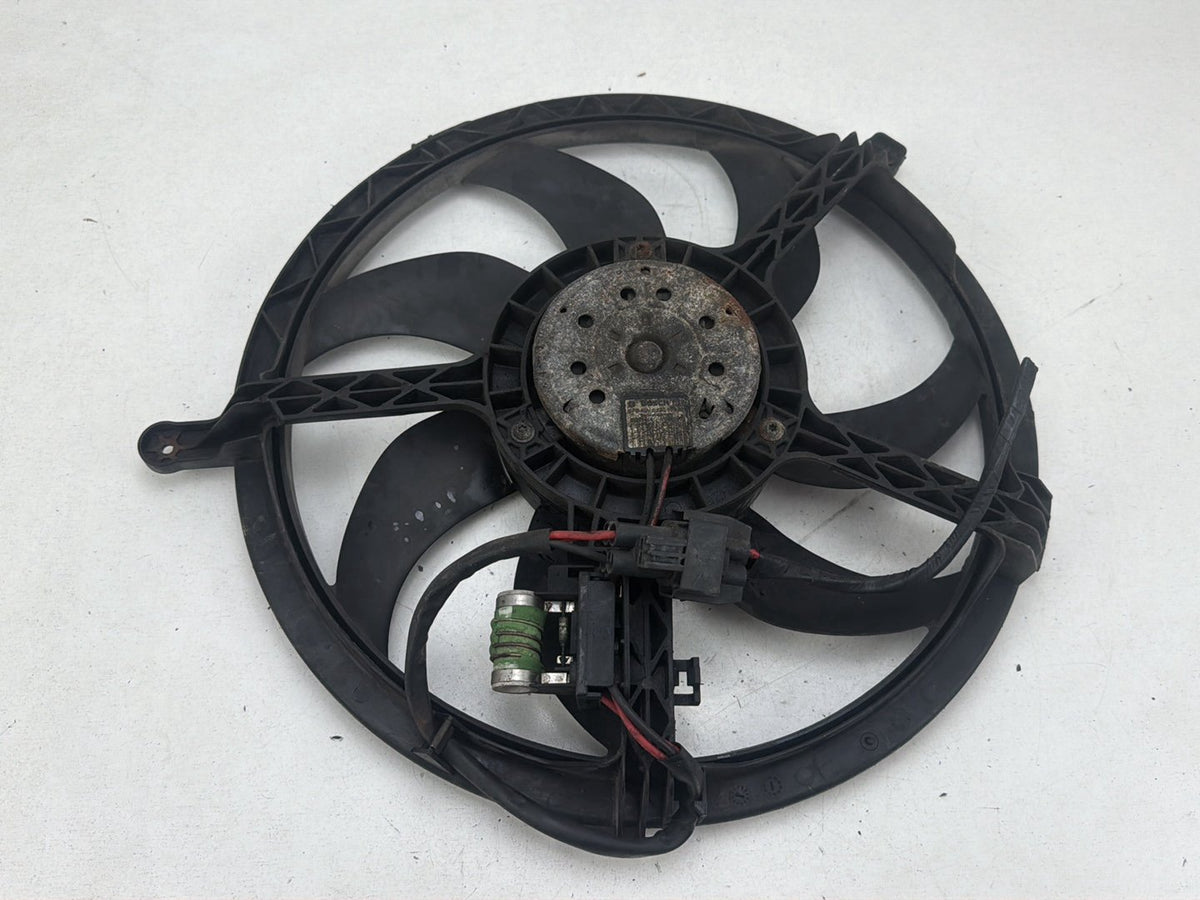 2007-2013 Mini Cooper S R56-Radiator Fan Motor Assembly M5758003,013030302 Bosch