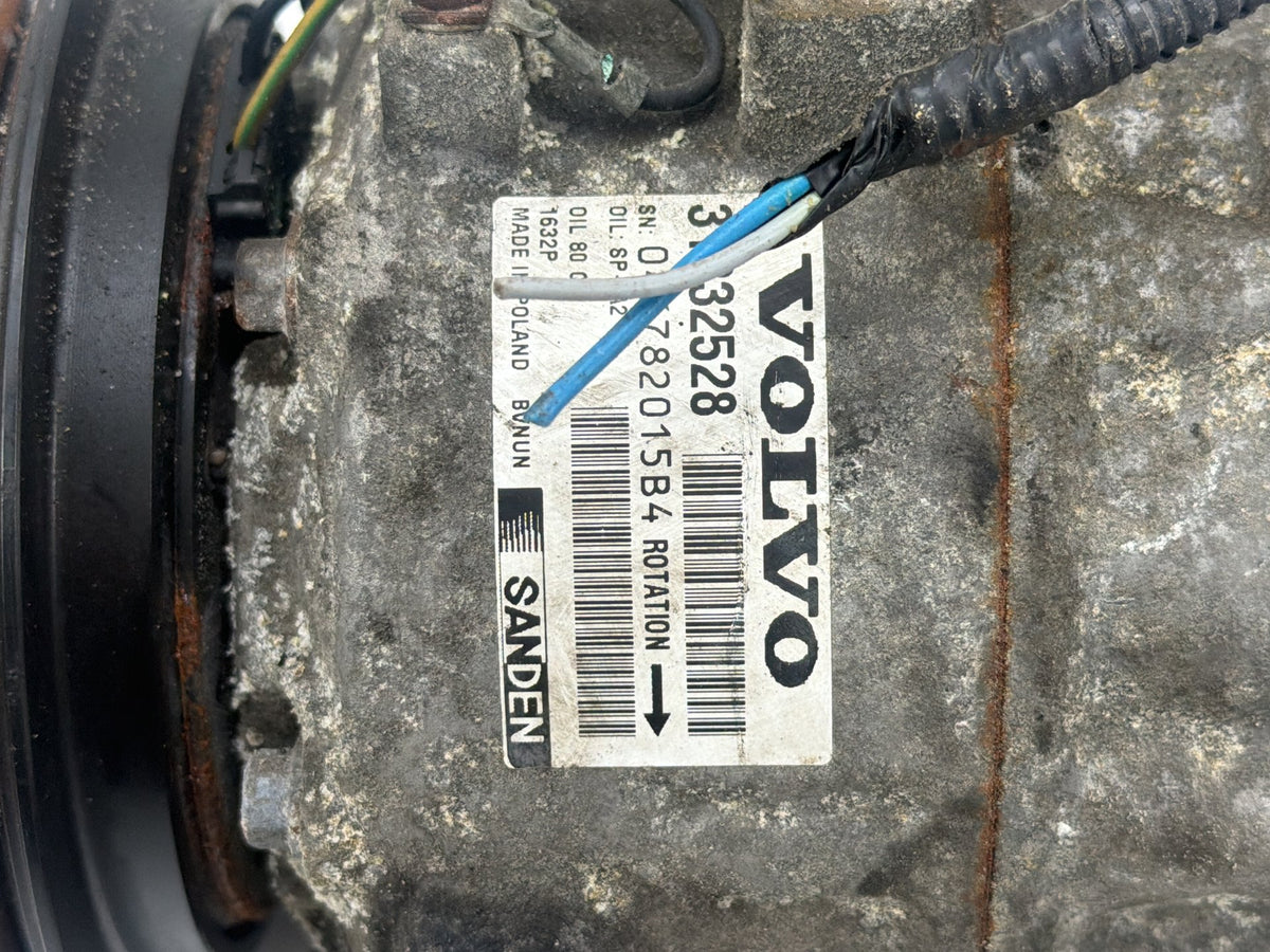 2011-2018 Volvo S60 A/C Air Conditioning Compressor Pump w/Clutch 31332528 OEM