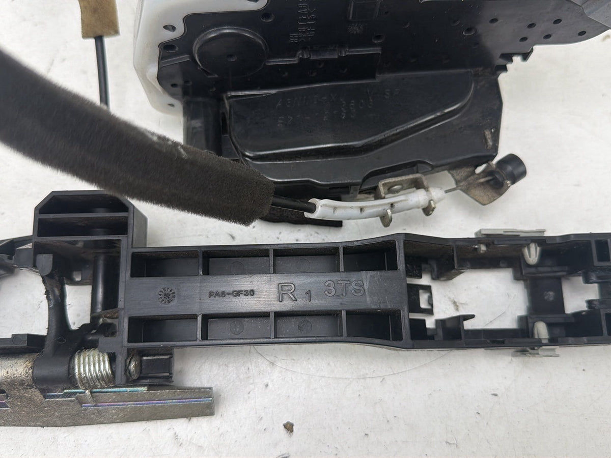 2014-2020 Infiniti Q50 Front Right Passenger Door Lock Actuator Latch OEM