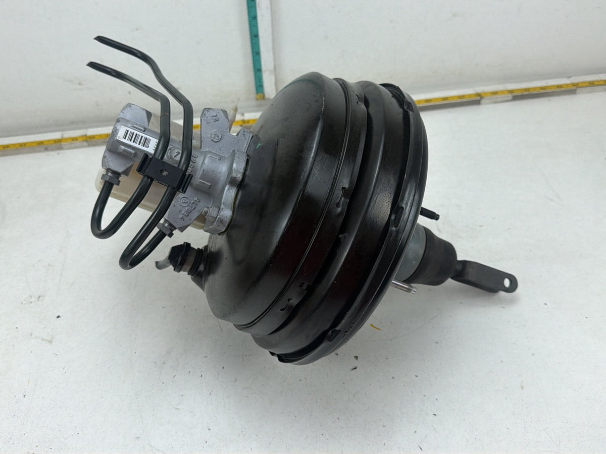 2010-2013 Land Rover Range Rover Sport Power Vacuum Brake Booster Unit OEM