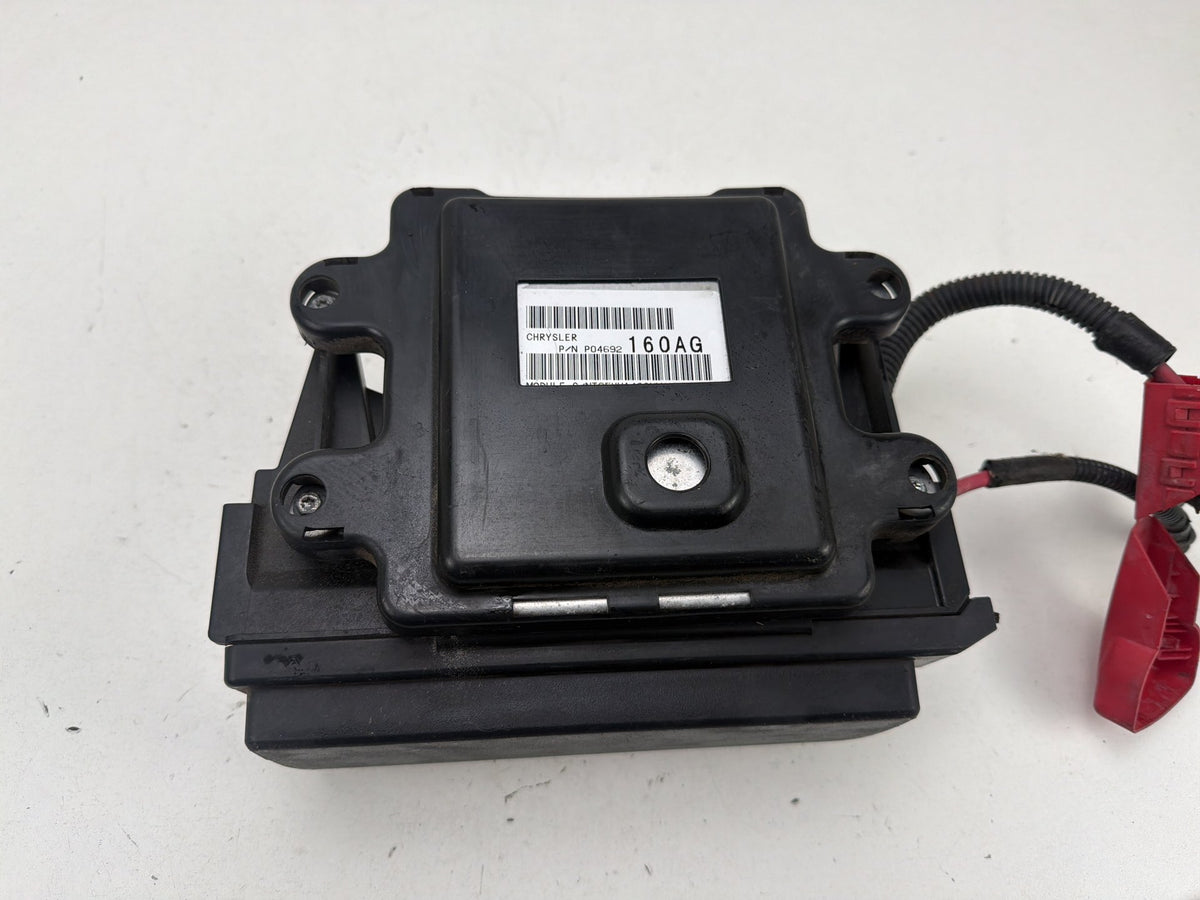 2008-2009 Jeep Grand Cherokee Fuse Box Relay Panel Body Module P04692163AG OEM