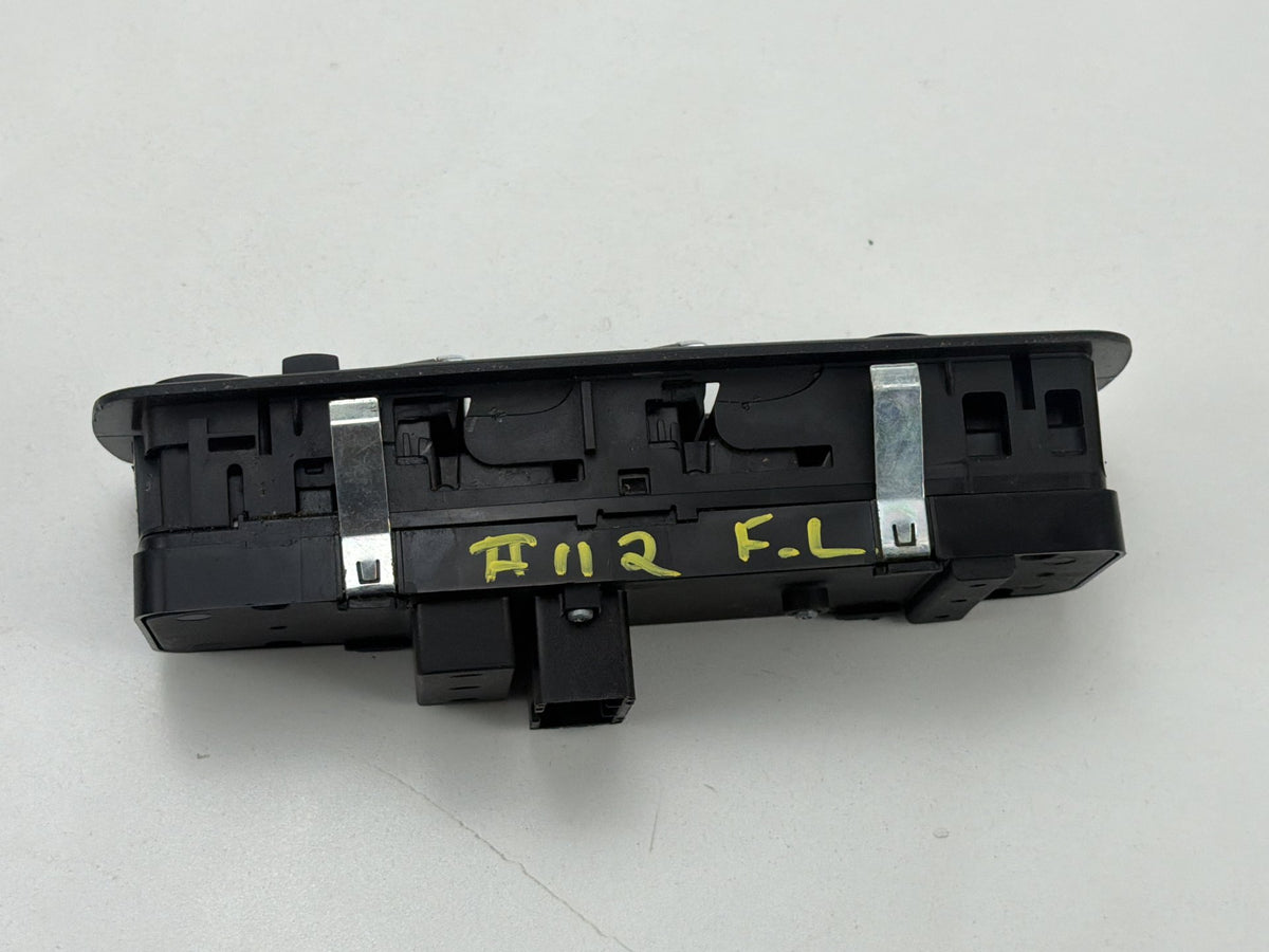 2014-2021 Maserati Quattroporte Front Left Side Window Switch 670025406 OEM