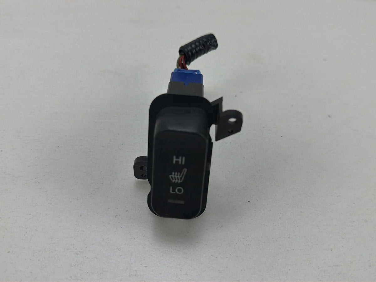 2005-2010 Honda Odyssey Front Seat Heated Control Switch Button M26162 OEM