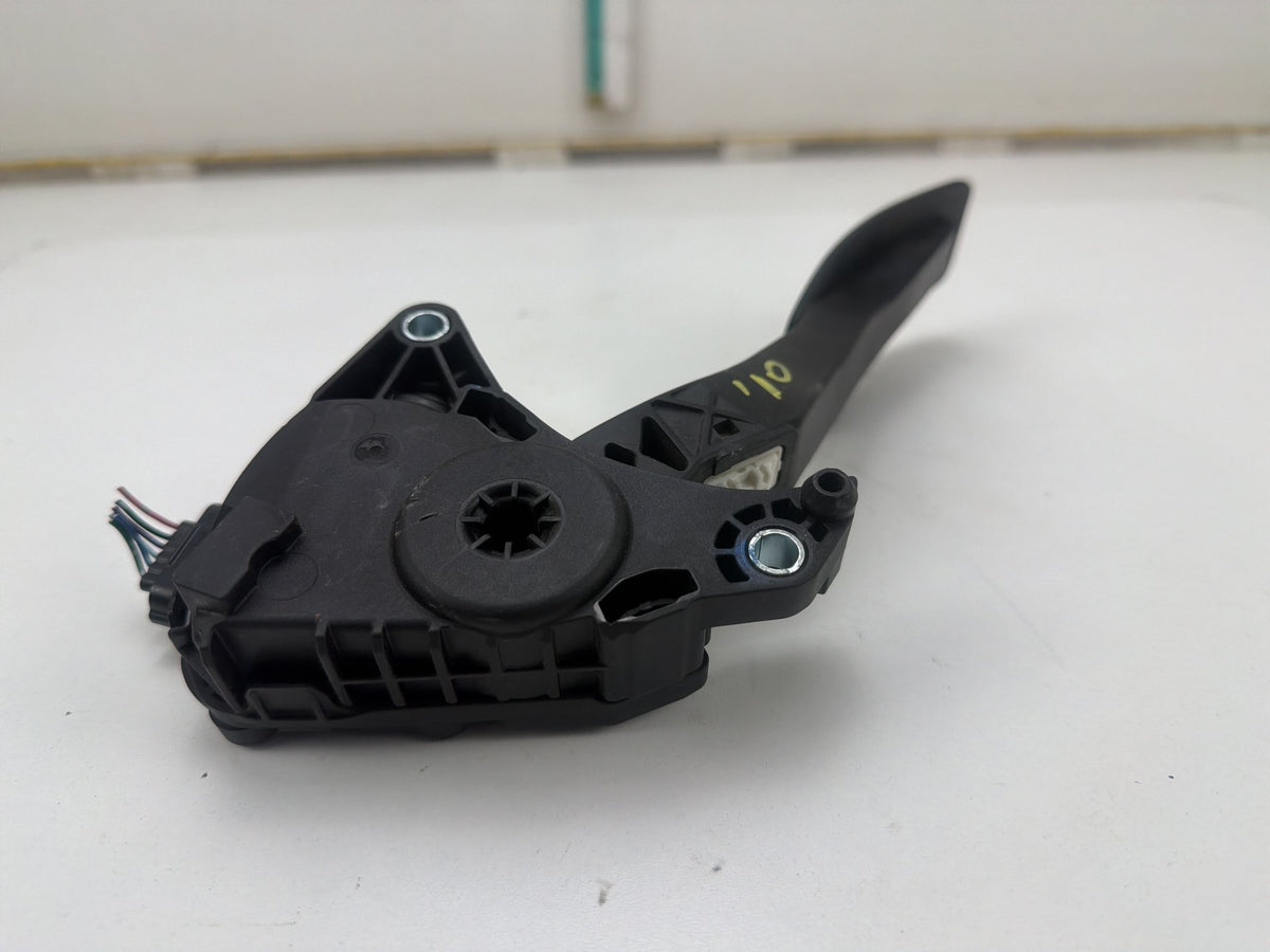 2013-2018 Nissan Altima Power Accelerator Gas Pedal Position Sensor Module OEM