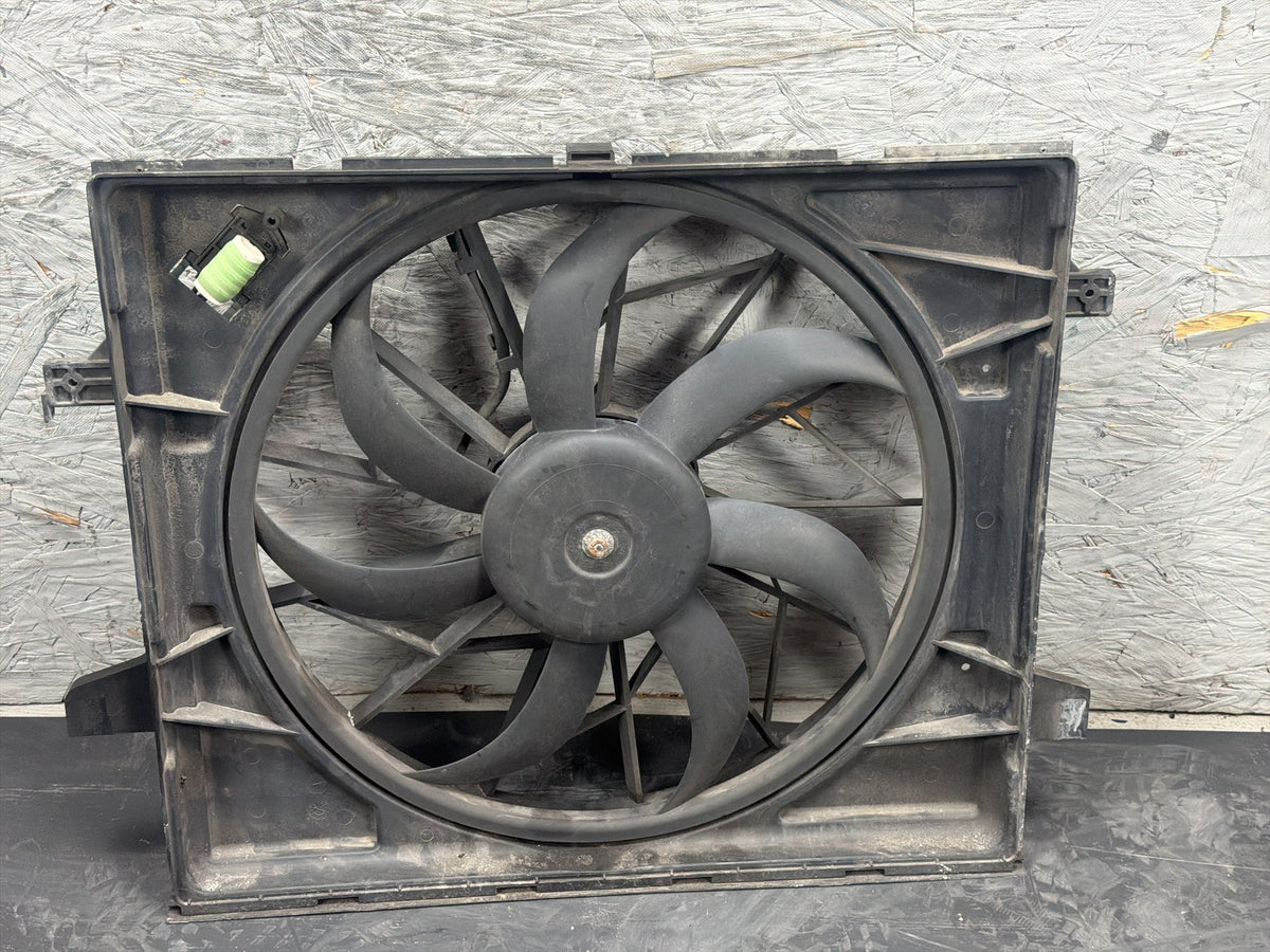 2011-2022 Jeep Grand Cherokee Engine Radiator Cooling Fan Shroud Assembly OEM