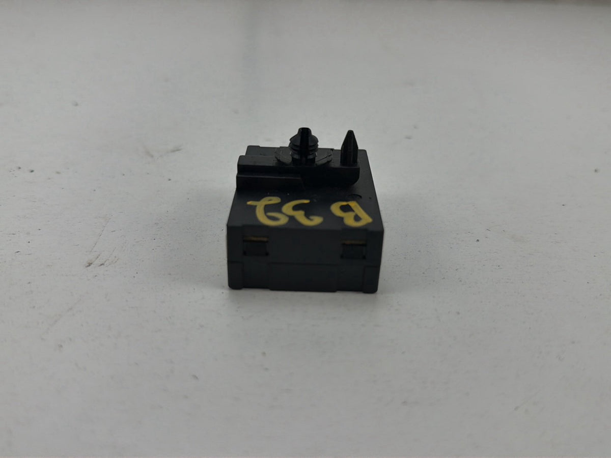 2010-2012 Mercedes-Benz E-Class Rear View Backup Camera Control Module OEM