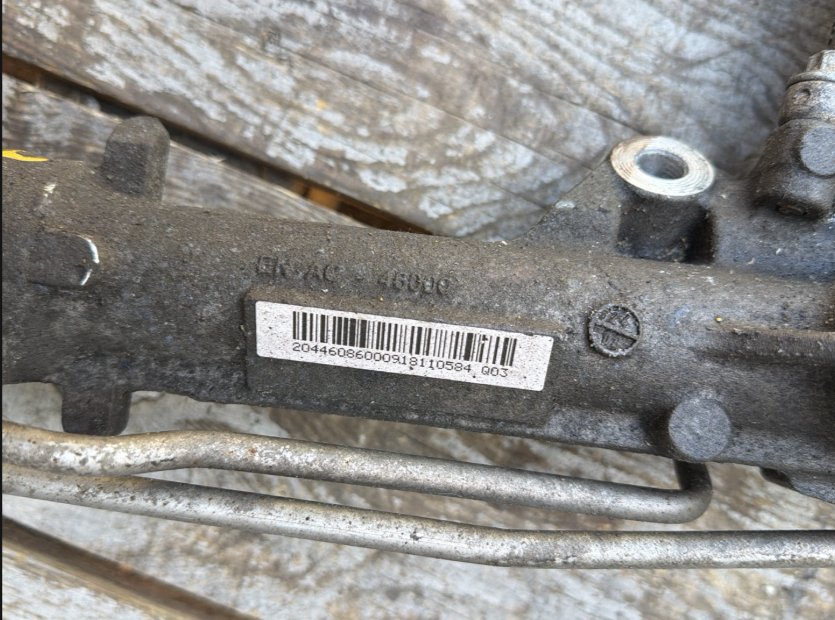 2010-2011 Mercedes-Benz E-Class- Power Steering Rack and Pinion A20411011017 OEM
