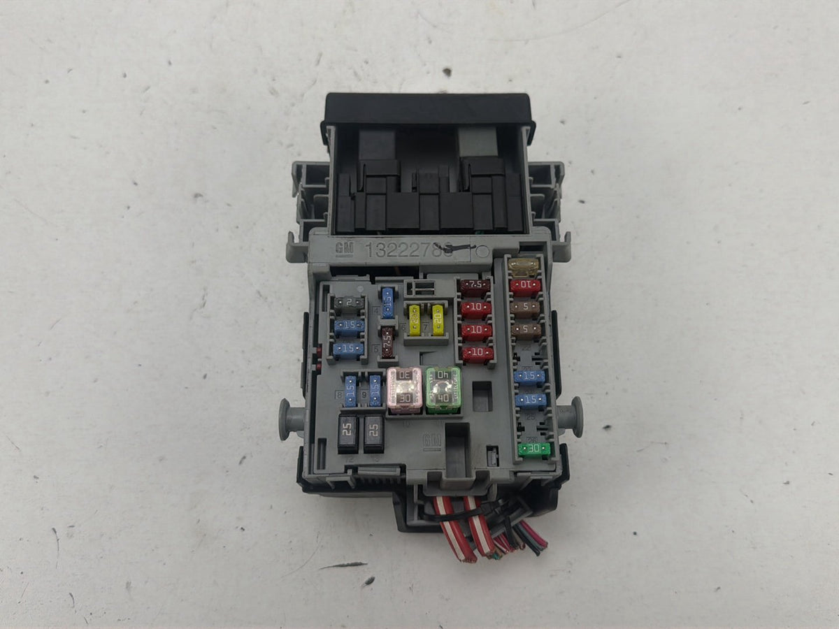 2010-2012 Buick LaCrosse Interior Cabin Fuse Box Relay 13222786 OEM