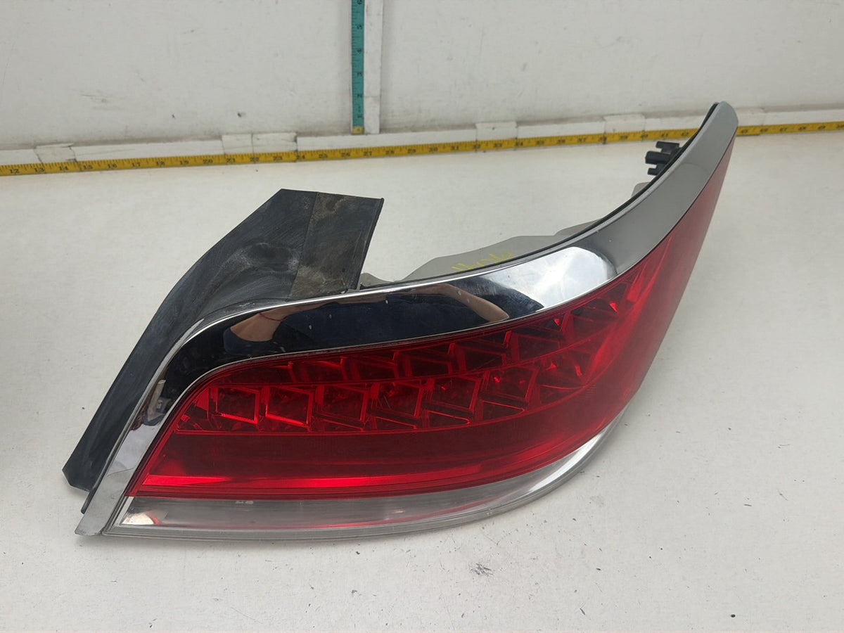 2010-2013 Buick LaCrosse Rear Right Passenger Side Tail Light 20856168 OEM