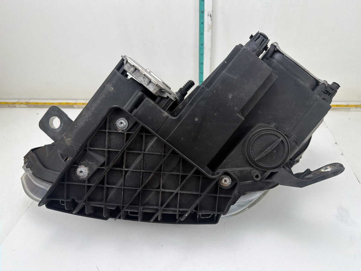 2014-2017 Maserati Ghibli Front Right Passenger Side Headlight 00670005473 OEM