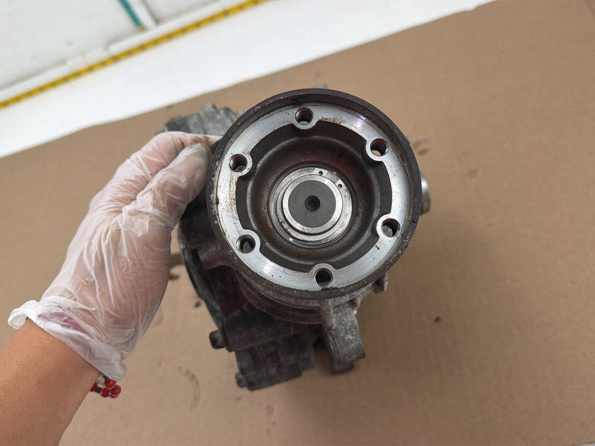 2014-2017 Maserati Ghibli Front Differential Carrier Axle 06700326720 OEM