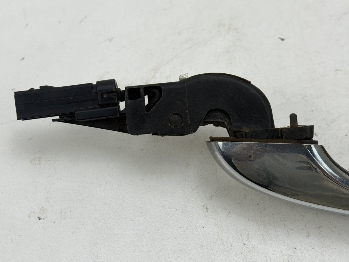 2011-2018 Jeep Grand Cherokee Right Exterior Door Handle 04589884AH OEM