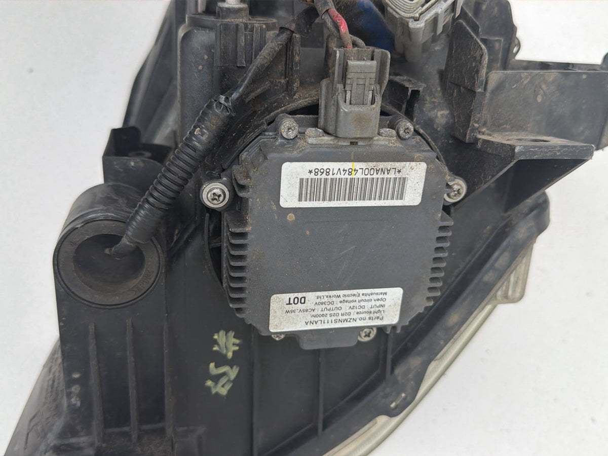 2003-2005 Nissan 350Z Front Right Side Headlight Assembly OEM