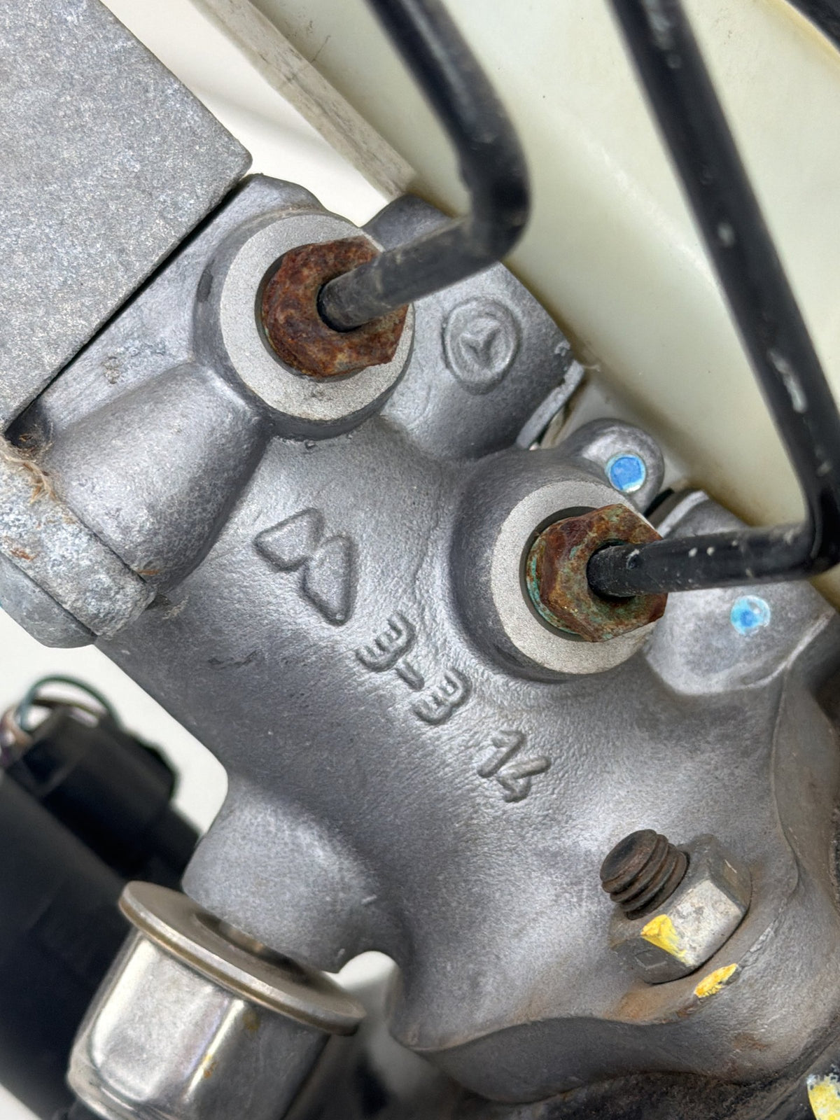 2006-2013 Mercedes-Benz R350 Power Brake Booster Master Cylinder Reservoir OEM
