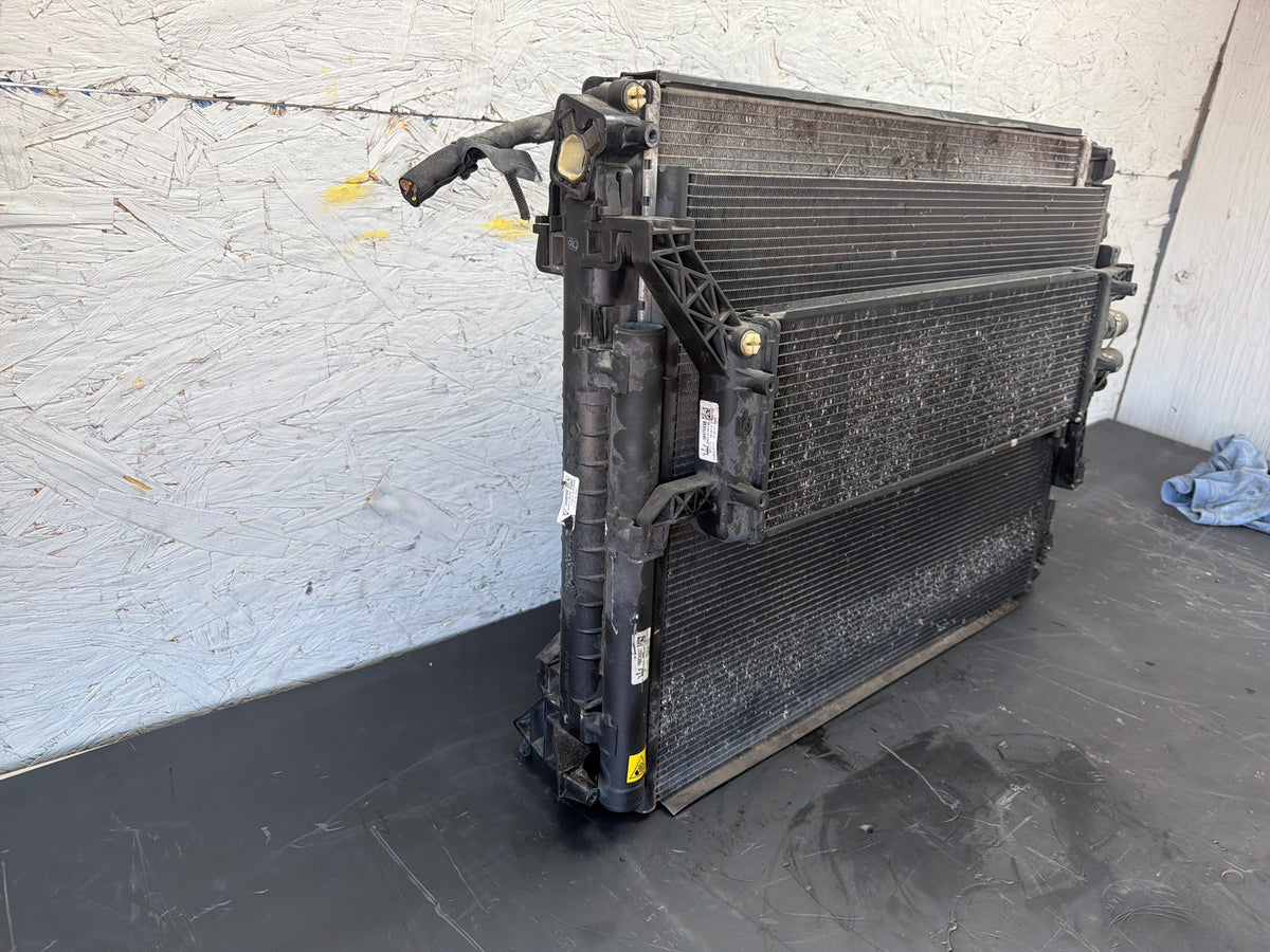 2014-2017 Maserati Ghibli Engine Radiator & A/C Condenser Assembly 16485982 OEM