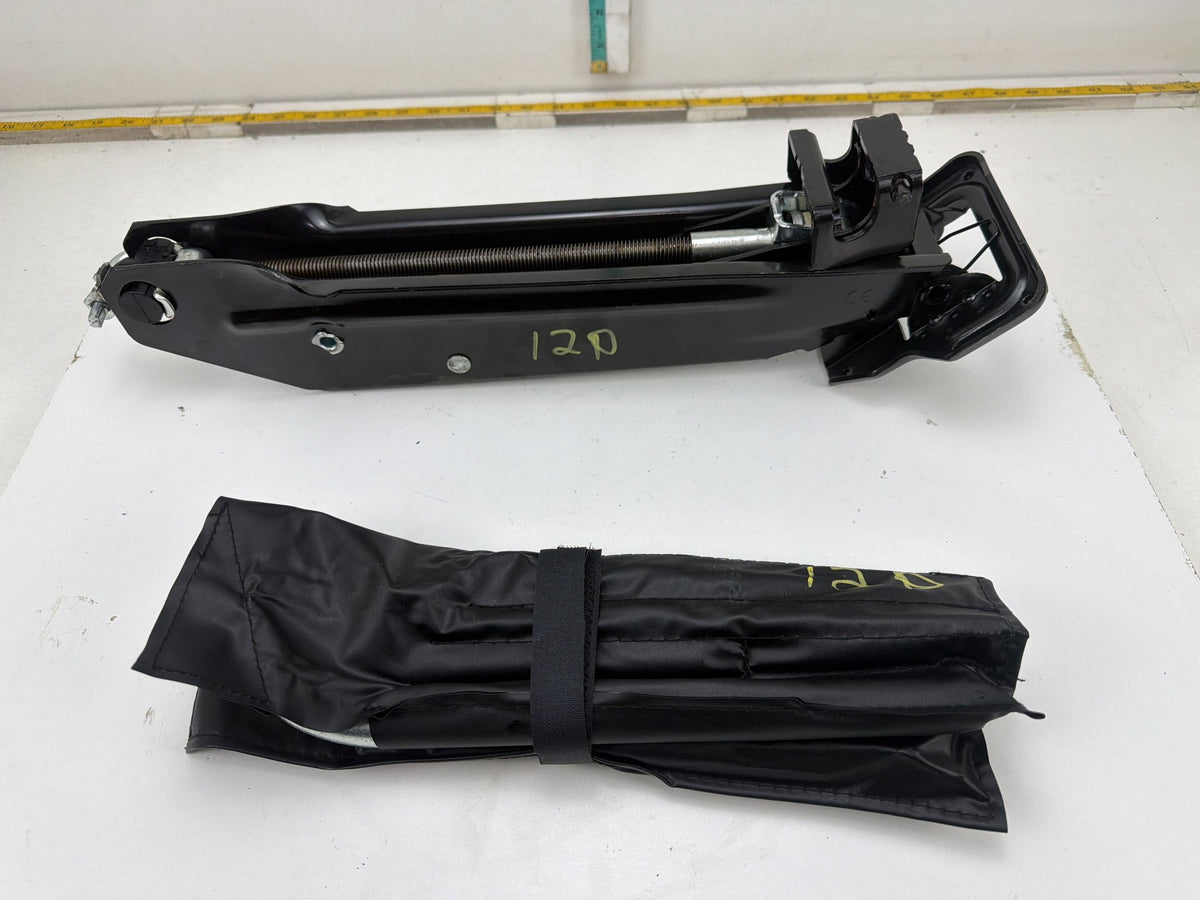 2009-2017 Audi Q5 Emergency Spare Tire Jack Tool Kit Set w/ Bag 8R0011031K OEM