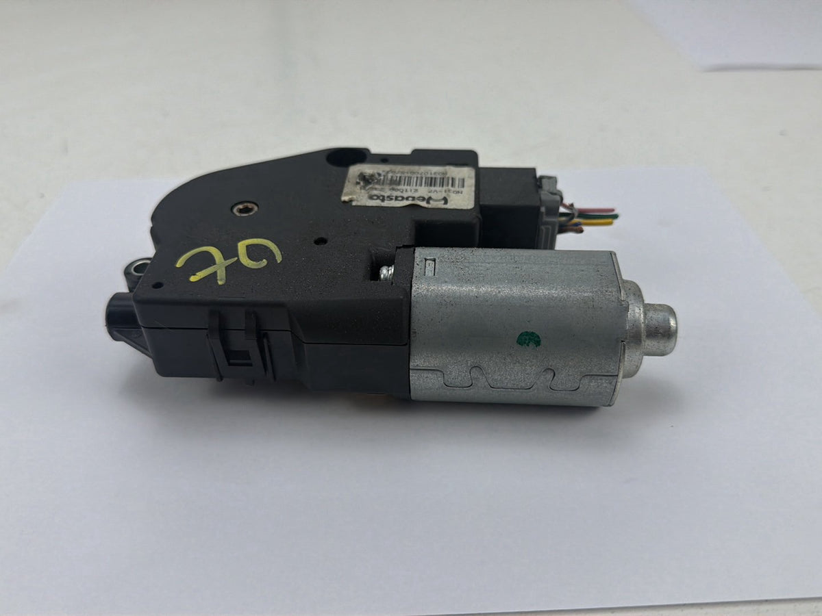 2008-2013 Infiniti G37 Overhead Sun Roof Slide Motor N031-V7 OEM