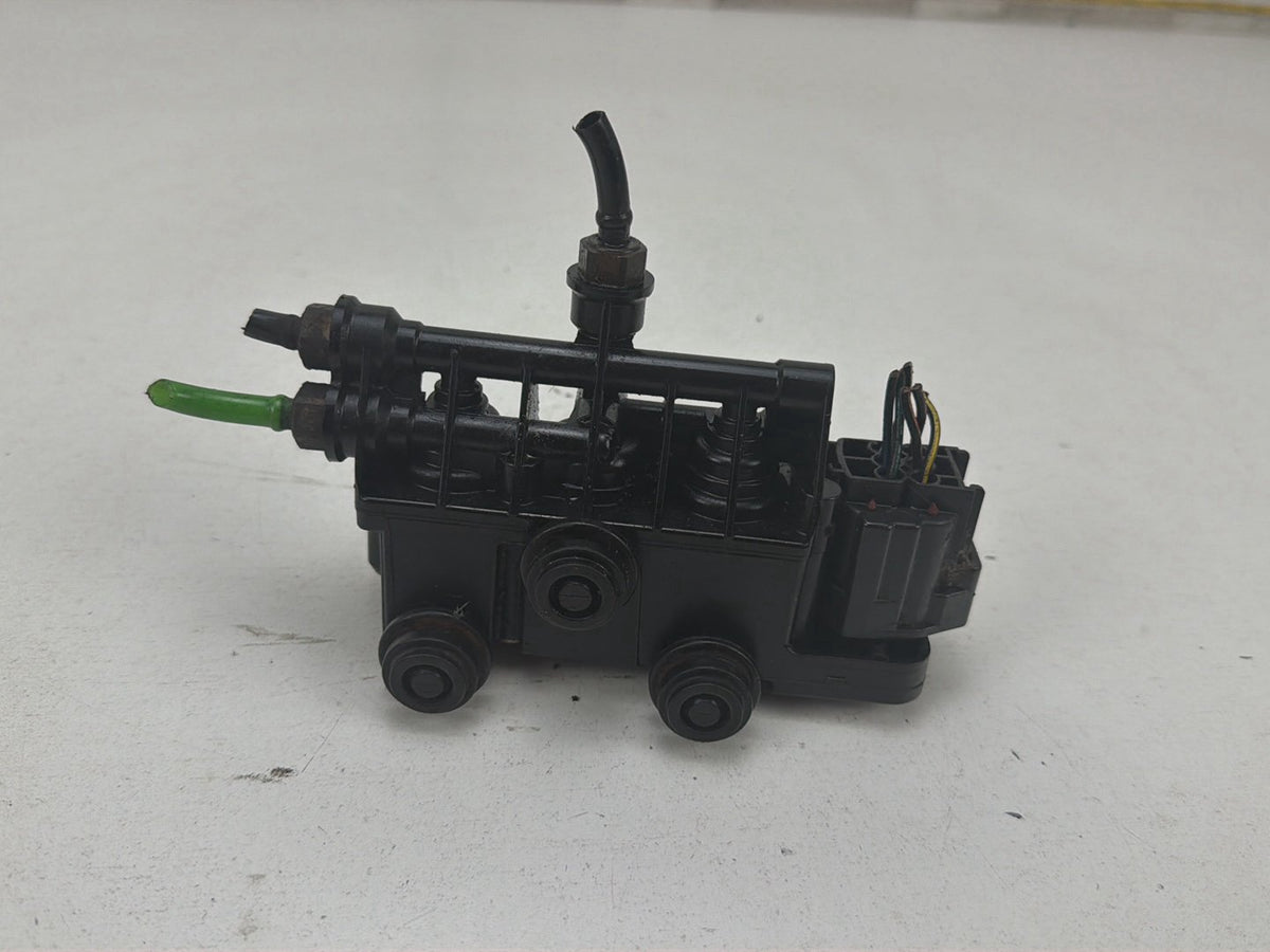 2010-2013 Land Rover Range Rover Sport Air Suspension Control Valve OEM
