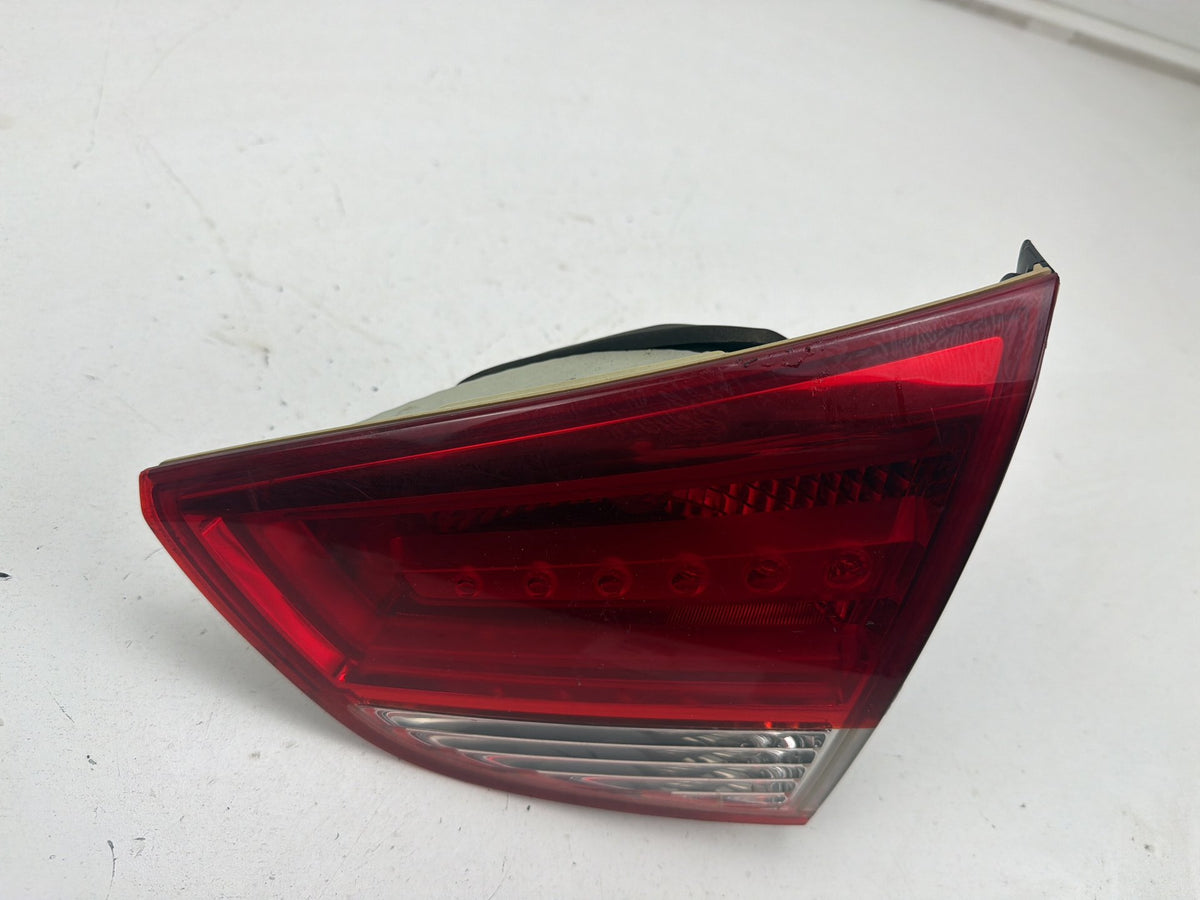 2010-2015 Hyundai Tucson Passenger Right Inner Tail Light Lamp 92406-2S02 OEM