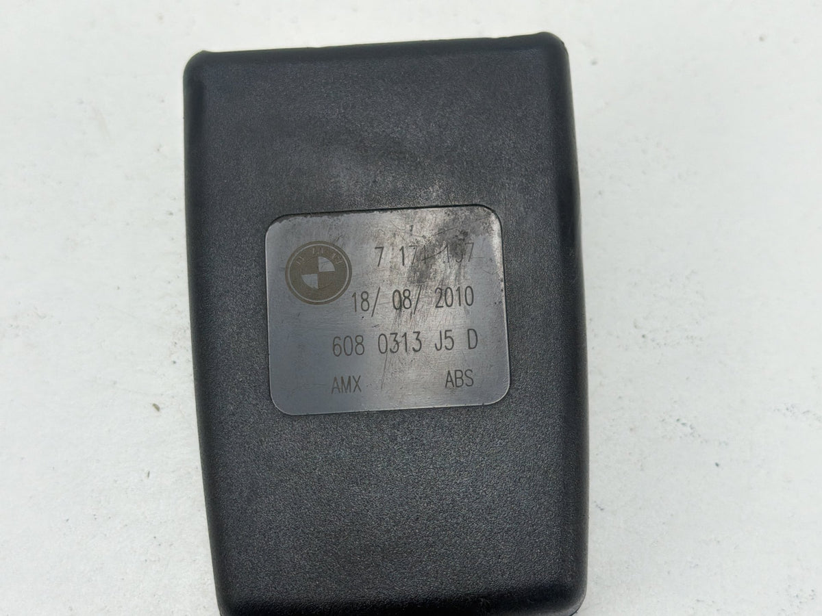 2007-2013 BMW X5 Rear 2nd Row Left Driver Side Seat Belt Buckle OEM
