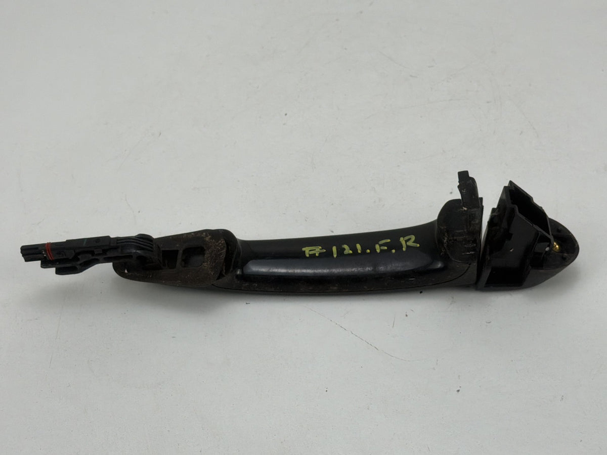 2007-2013 BMW X5 Front Right Passenger Side Exterior Door Handle OEM
