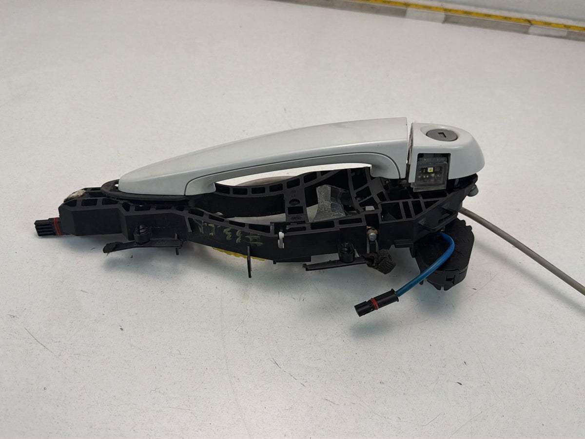 2014-2016 BMW 228i Front Left Driver Side Exterior Door Handle OEM