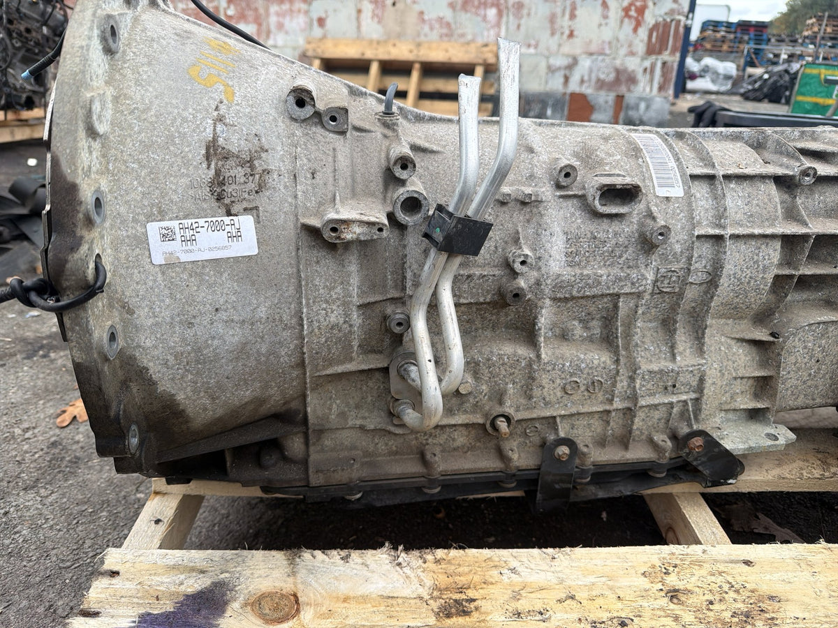 2010-2013 Land Rover Range Rover 5.0L V8 Automatic Transmission LR019164 OEM