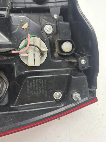 2014-2015 Kia Sorento Rear Left Side Outer Tail Light 924011U500 OEM