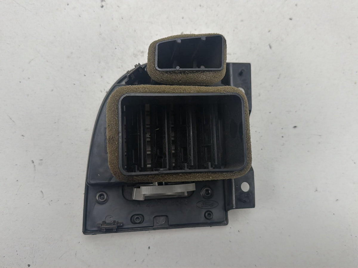 2003-2006 Lincoln Navigator Front Right Side Climate Control Air Vent OEM