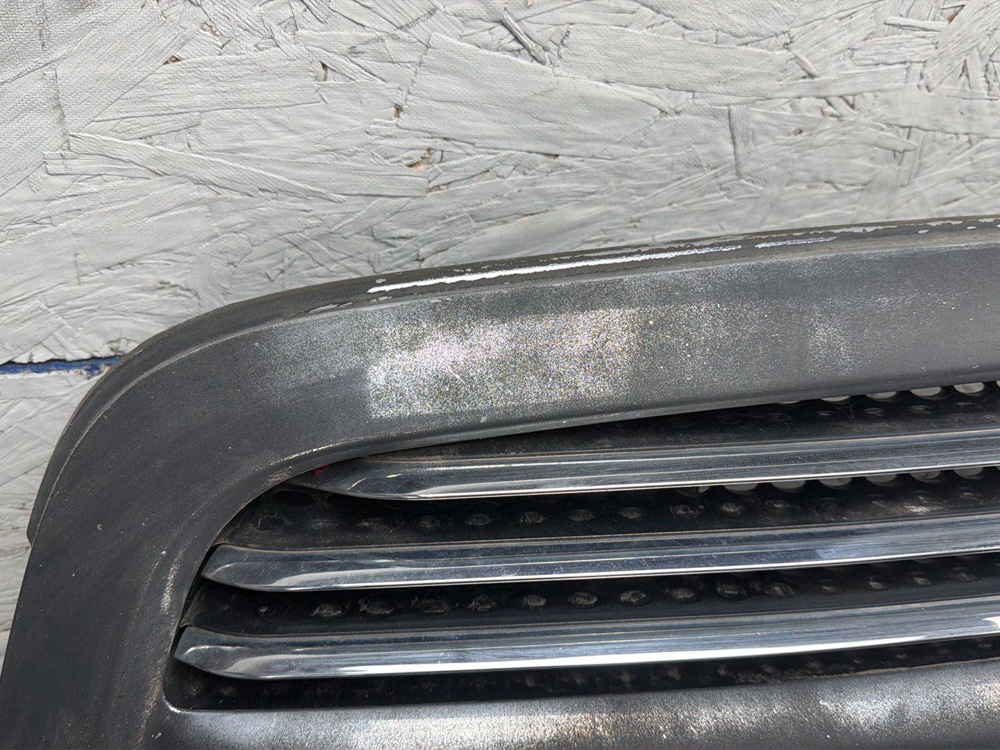 2013-2018 Ram 1500 Front Radiator Grille Insert 13DSSB3010AC OEM