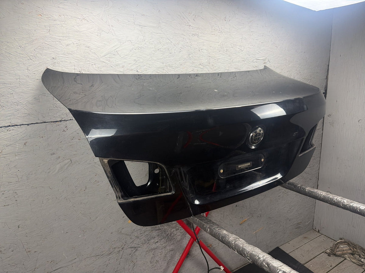 2011-2016 BMW 550i xDrive Rear Trunk Lid Deck Lid Assembly OEM
