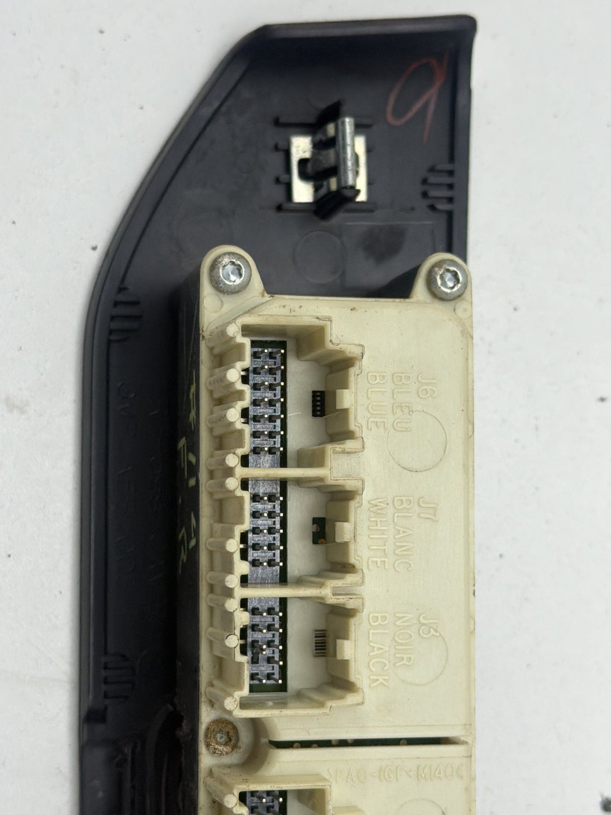 2007-2014 GMC DENALI GMT900 Front Right Side Power Window Switch 15906882 OEM