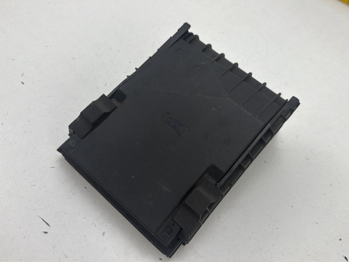 2009-2012 Volkswagen Passat Engine Fuse Relay Box Cover Trim 1K0937132F OEM