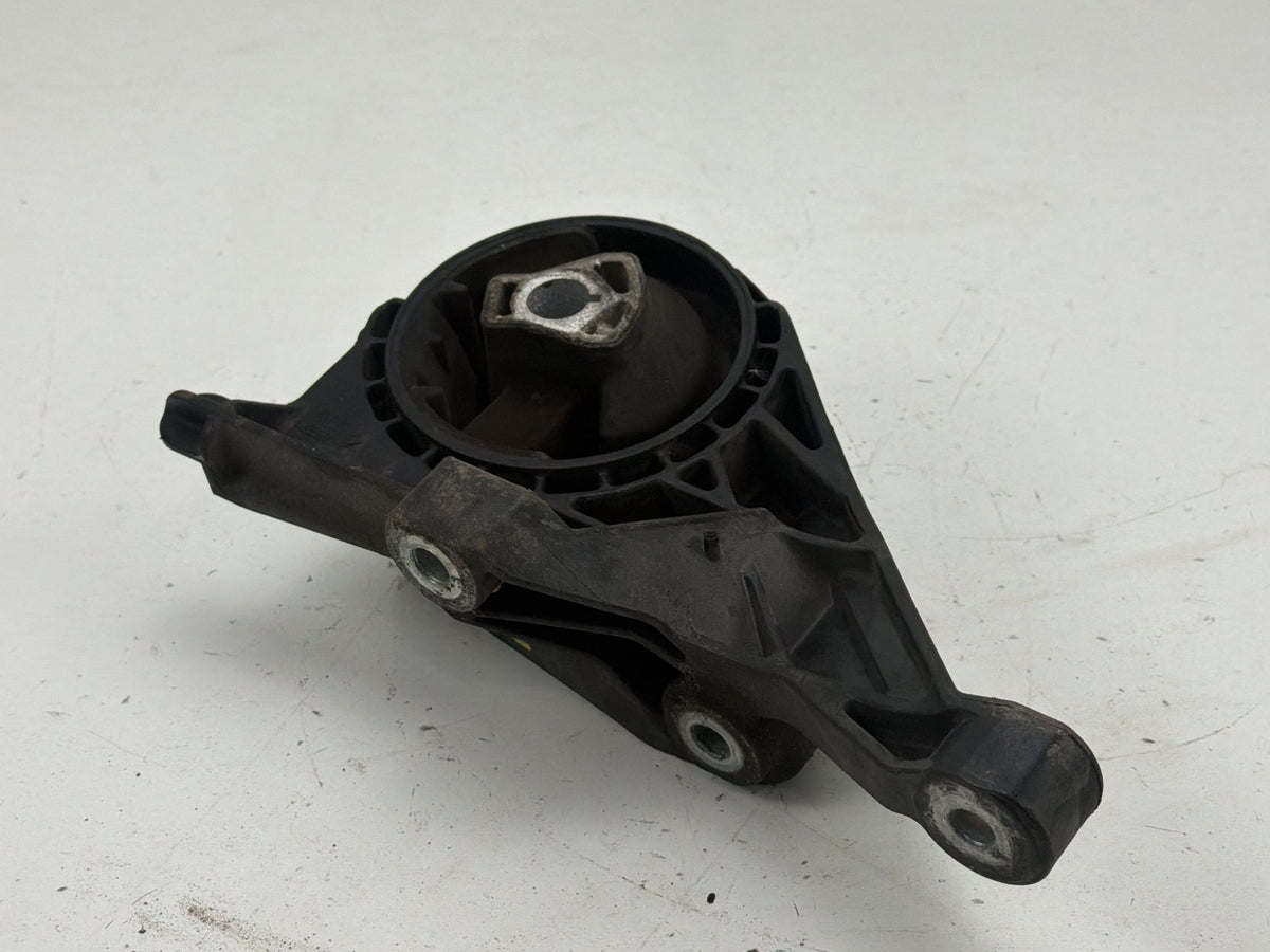 2011-2016 Chevrolet Cruze J300 1.4L Front Automatic Transmission Mount OEM