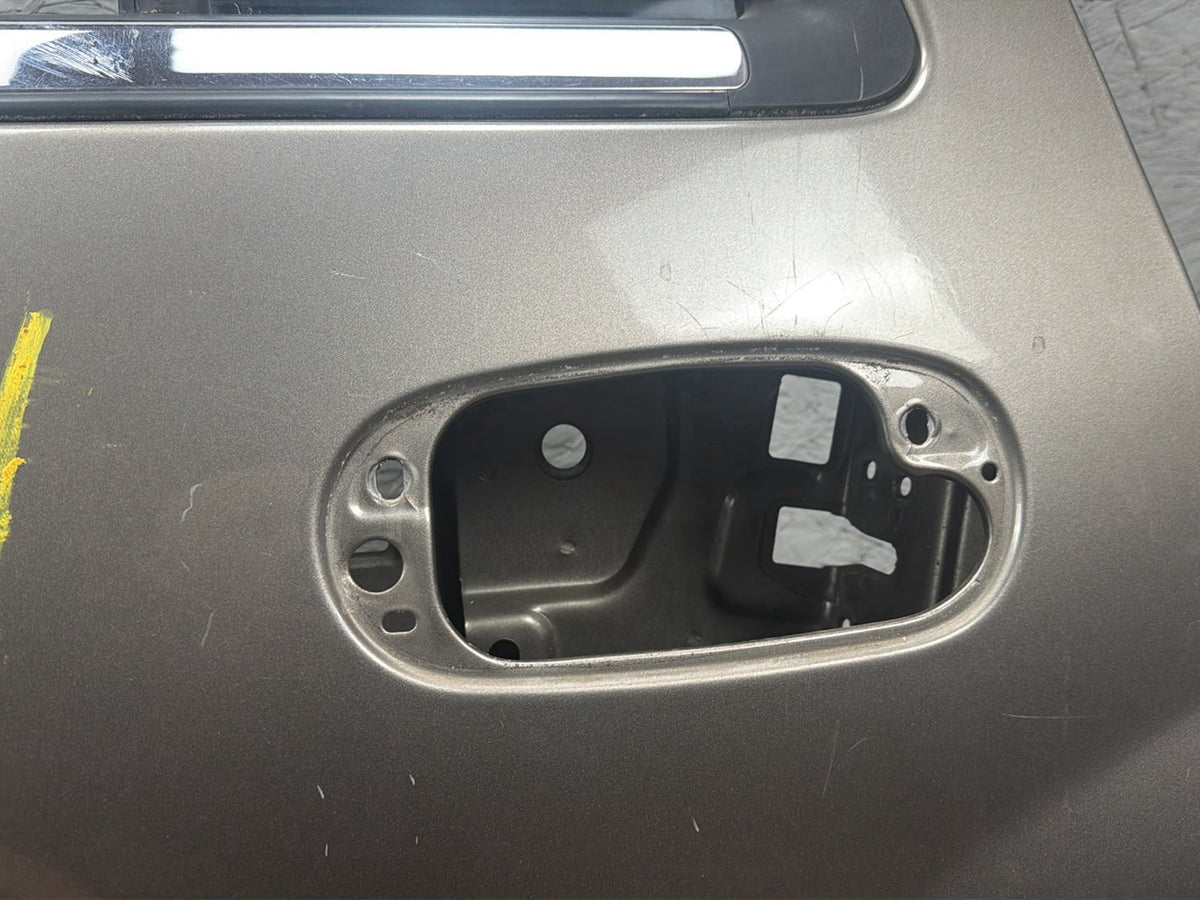 2003-2006 Lincoln Navigator U228 - Rear Left Door Shell OEM