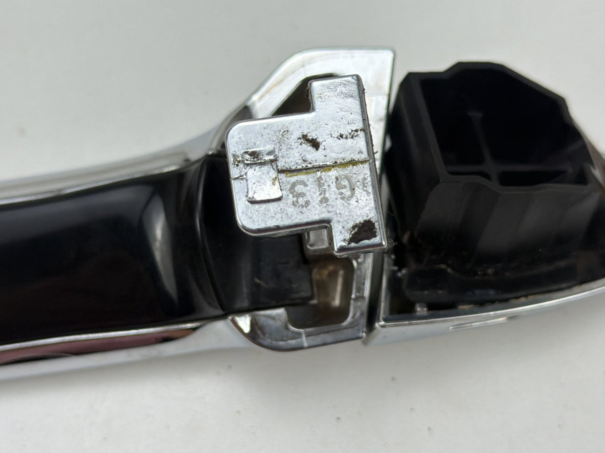 2007-2009 Lexus ES350 Front Right Exterior Door Handle Chrome 69210-33090 OEM