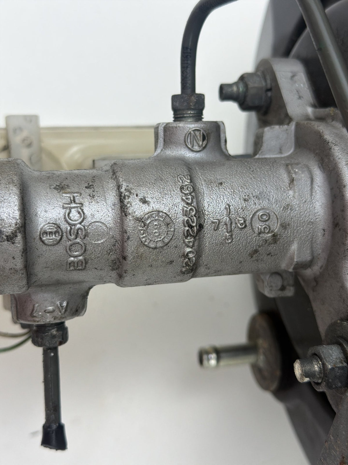 2007-2012 Lexus ES350 Brake Booster Master Cylinder Reservoir 44610-33791 OEM