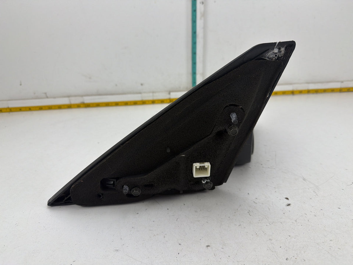 2004-2006 Mazda 3 Front Right Passenger Side View Door Mirror E4012220 OEM