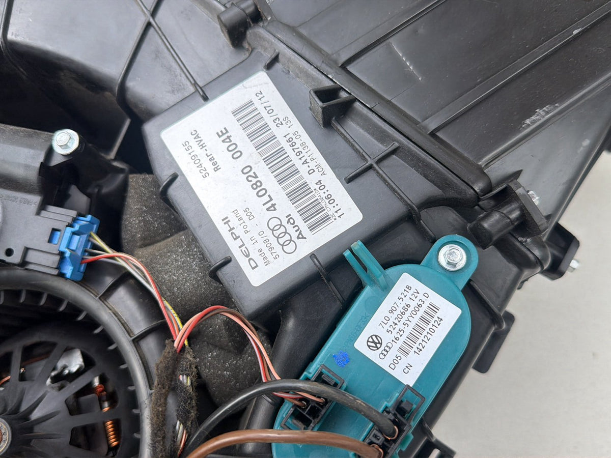 2007-2015 Audi Q7 4L - Rear Blower Motor Assembly With Housing 4L0820 004E OEM
