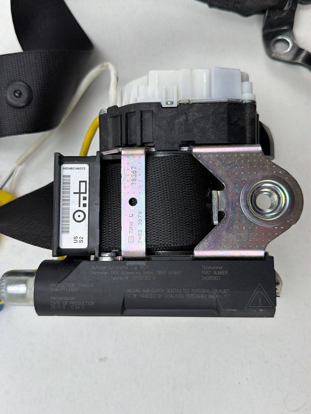 2013-2014 BMW X1 E84 SUV Front Right Seat Belt 34061695 OEM