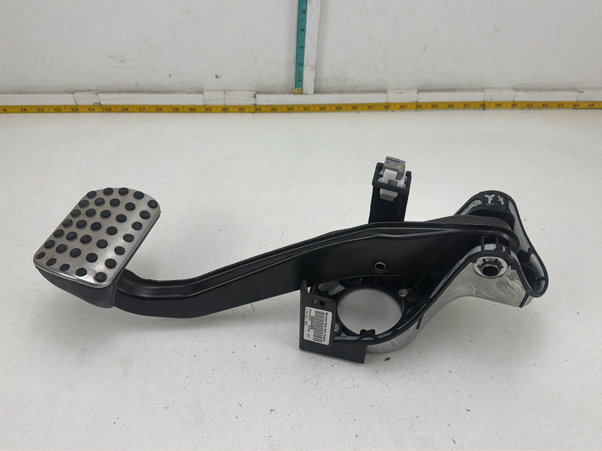 2008-2014 Mercedes-Benz C250 Stop Brake Pedal Assembly A2042902101 OEM