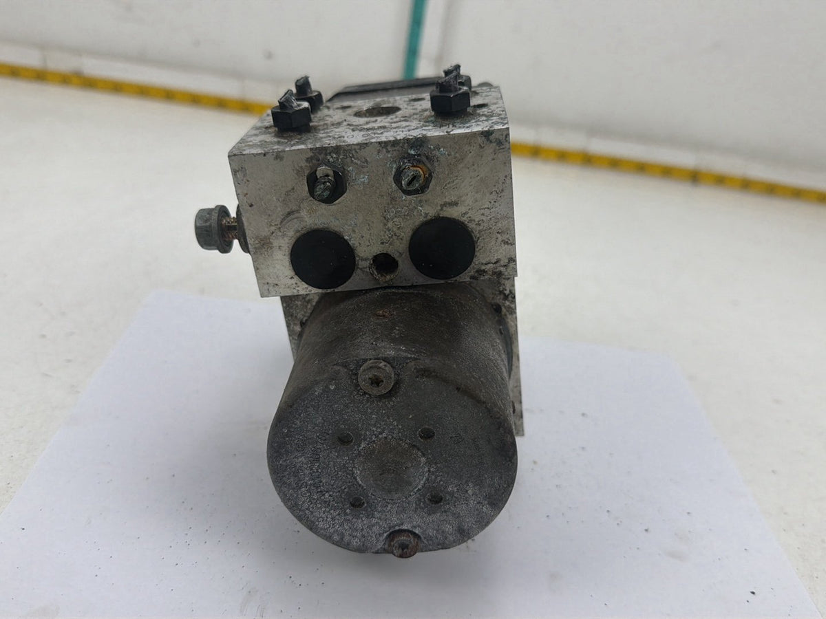 2001-2005 Volkswagen Passat ABS Pump Anti Lock Brake Module 3B0614111 OEM