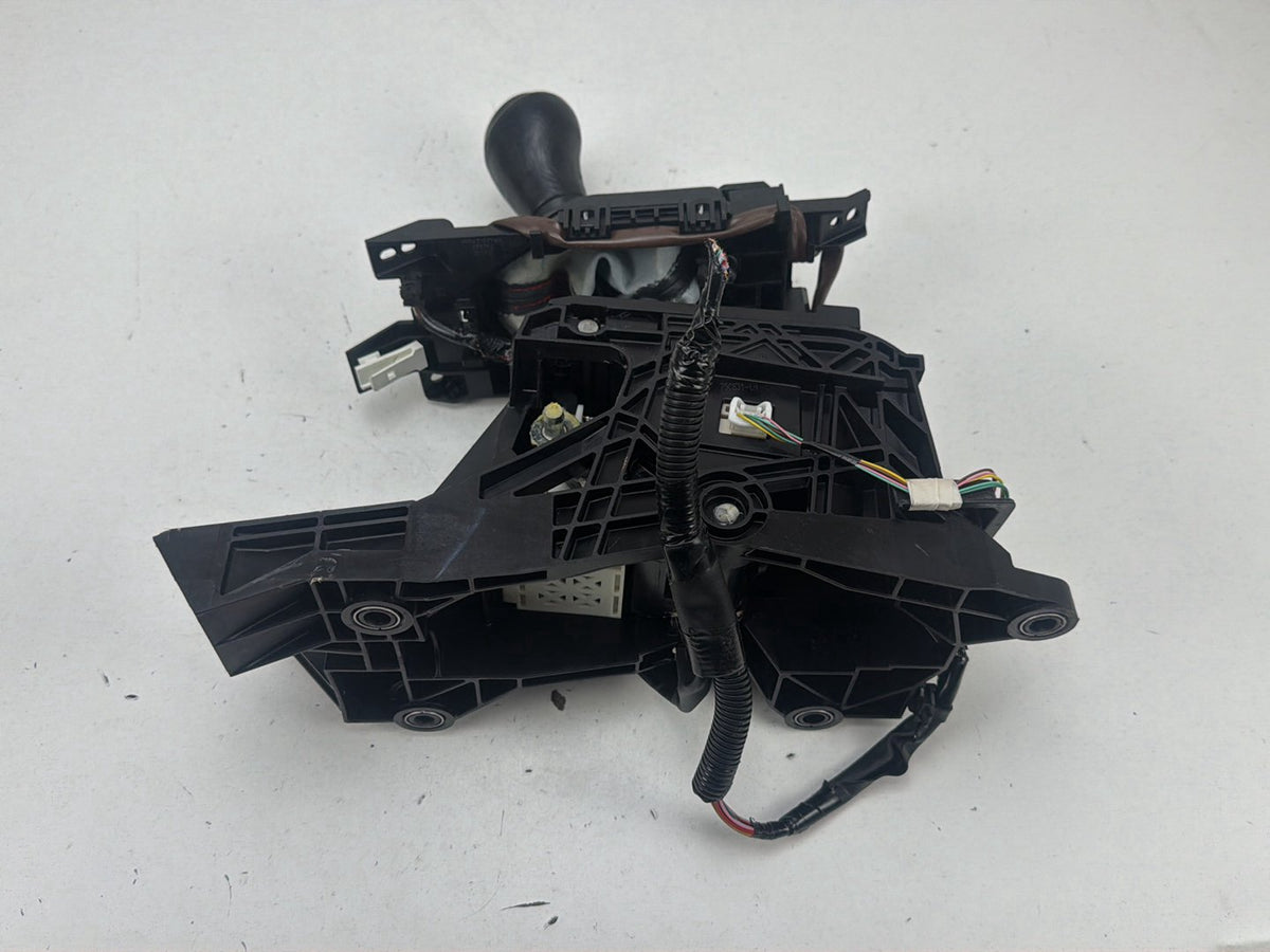2015-2017 Toyota Camry Automatic Transmission Floor Gear Shifter Lever Box OEM