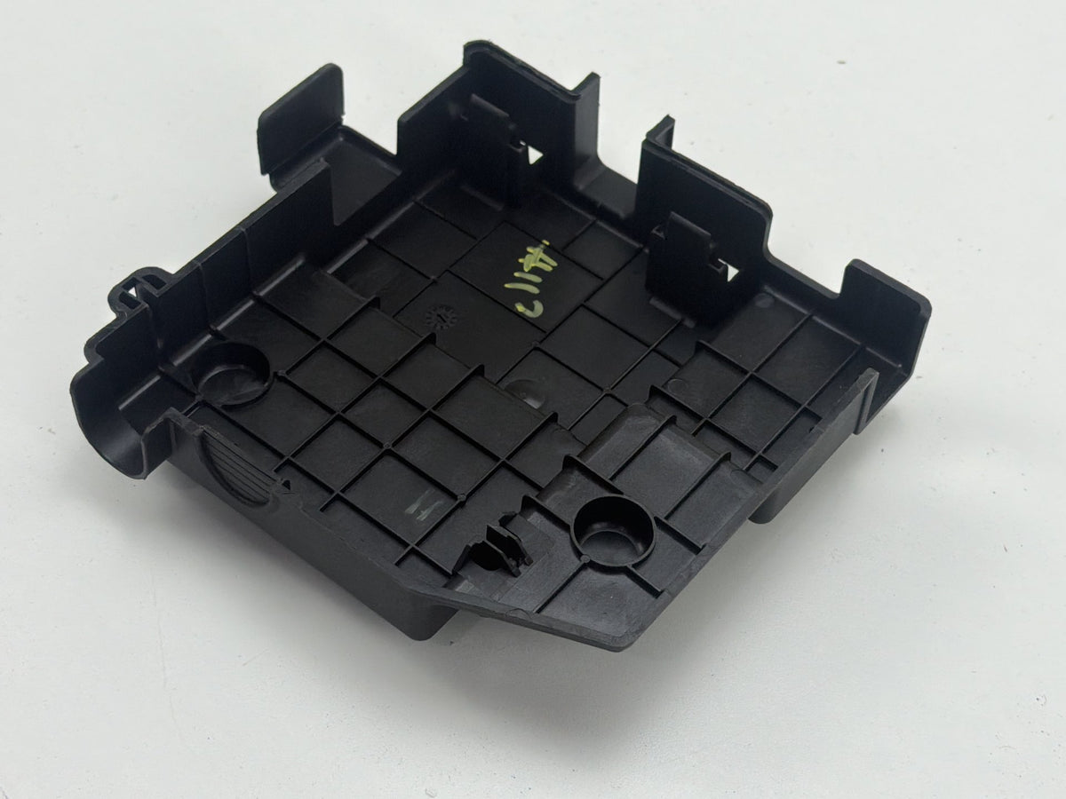 2014-2020 Maserati Quattroporte VI M156 Battery Terminal Fuse Box Cover Trim OEM
