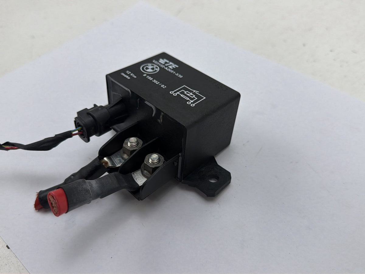 2011-2016 BMW 550i xDrive Engine Cooling Fan Relay Module 9198302 OEM