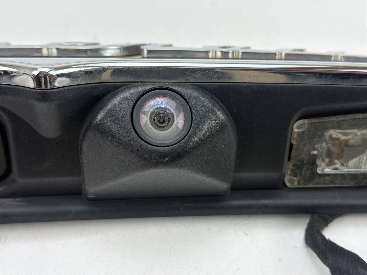 2014-2017 Maserati Ghibli Trunk Lid License Plate Light Moulding w/ Camera OEM