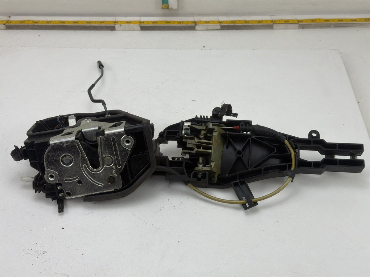 2007-2013 BMW X5 Front Right Passenger Side Door Lock Actuator Latch Carrier OEM