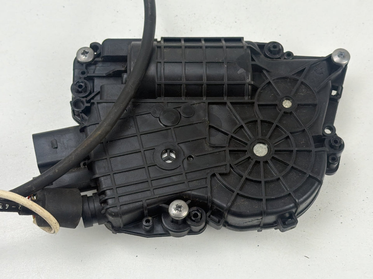 2011-2013 BMW 550i xDrive Rear Right Side Door Lock Actuator Handle Carrier OEM
